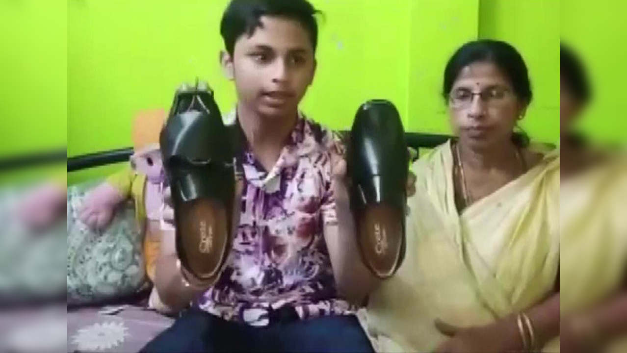 Ankurit Karmakar created a sensory enabled smart shoe