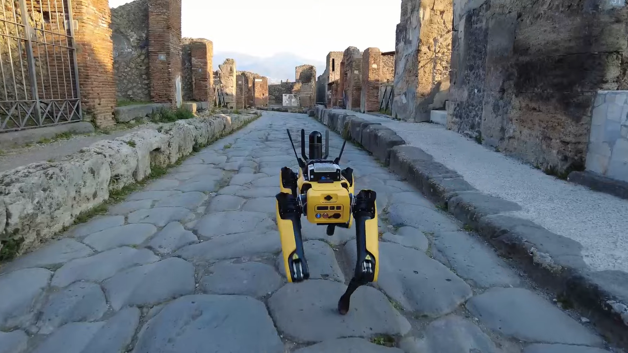 SPOT in Pompeii | Robot dog patrols ruins of ancient Italian city, clip goes  viral & More News Here - Upjobsnews