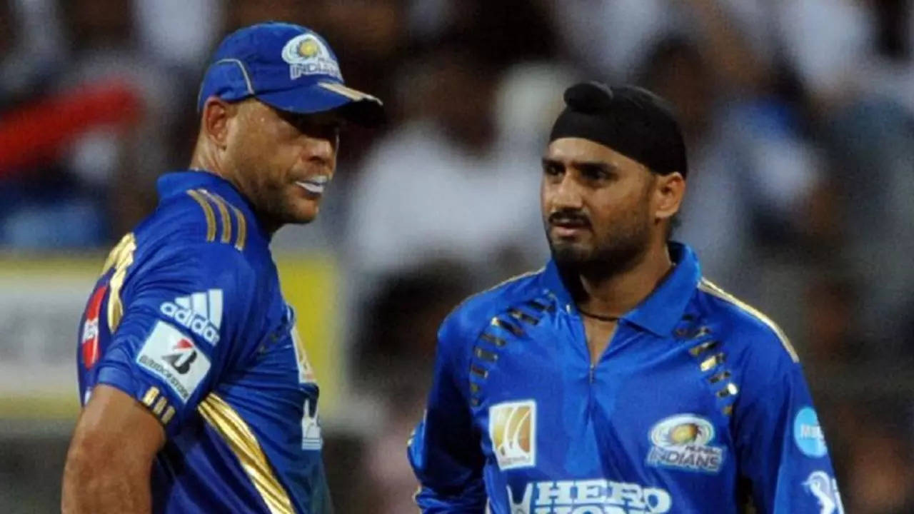 HARBHAJAN SINGH ANDREW SYMONDS