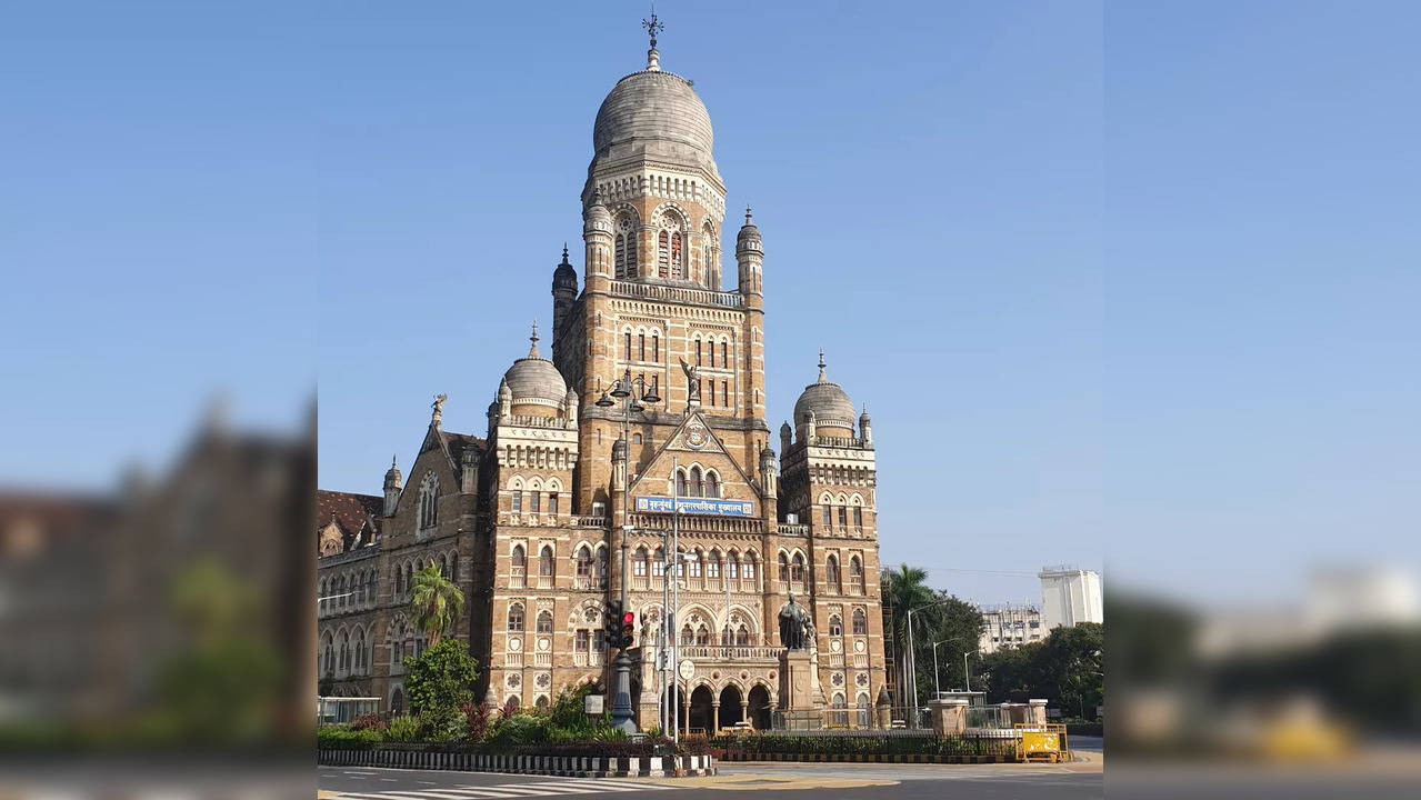 Rane urges BMC Chief to take decisions on pending proposals