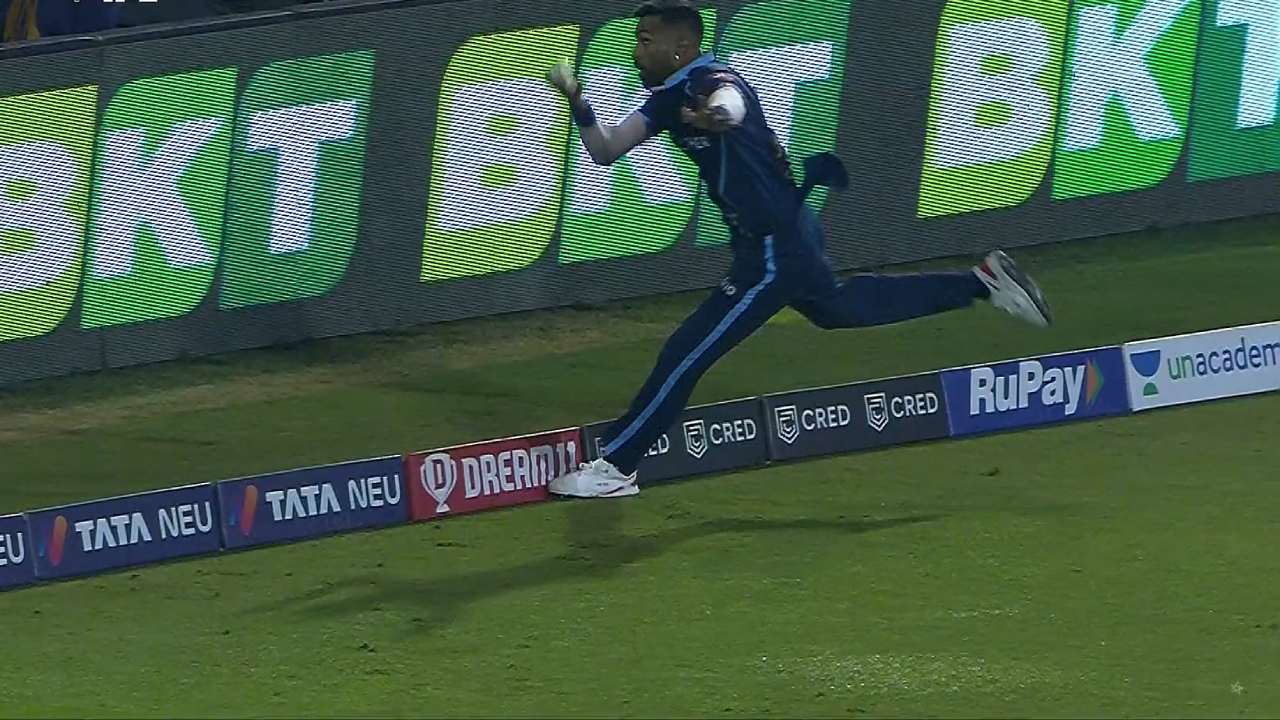 Hardik Pandya catch screengrab