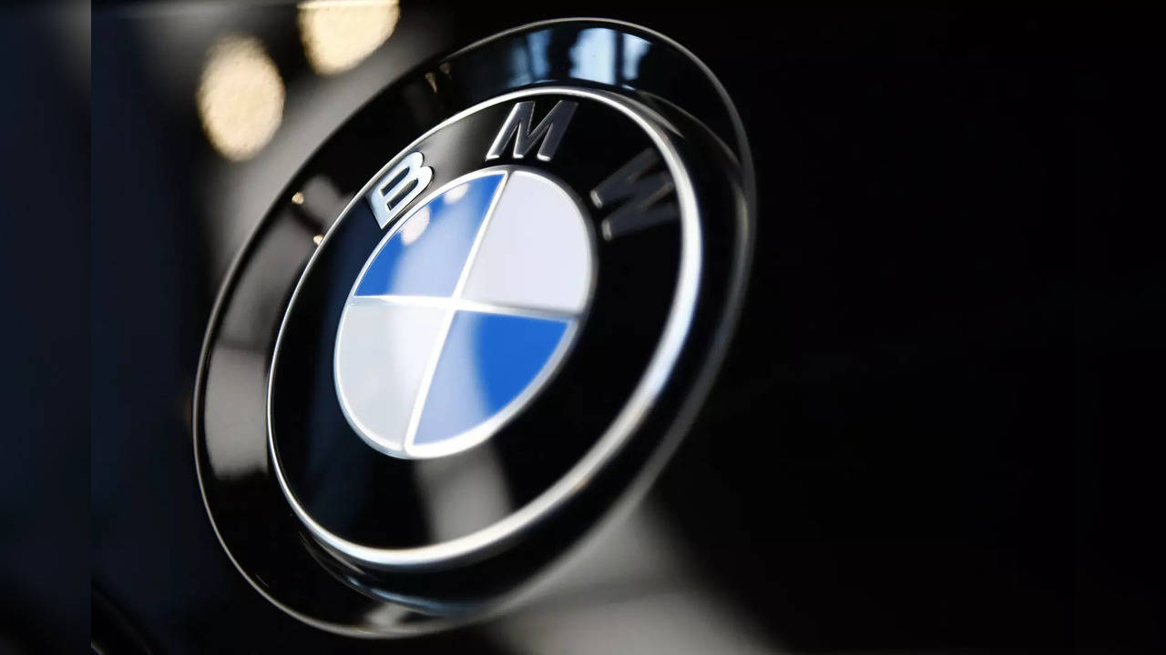 IT company CEO gifts BMWs to employees who helped company 'dig gold'