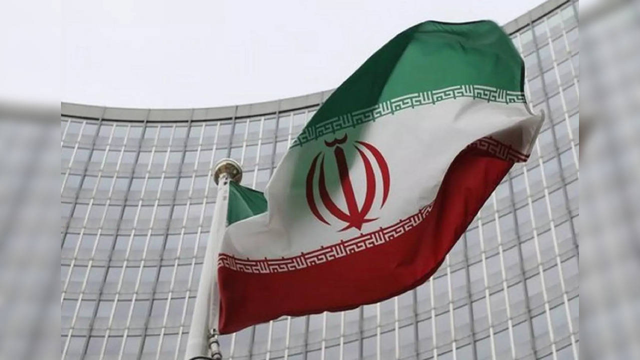 Iran sanctions 24 Americans over terrorism