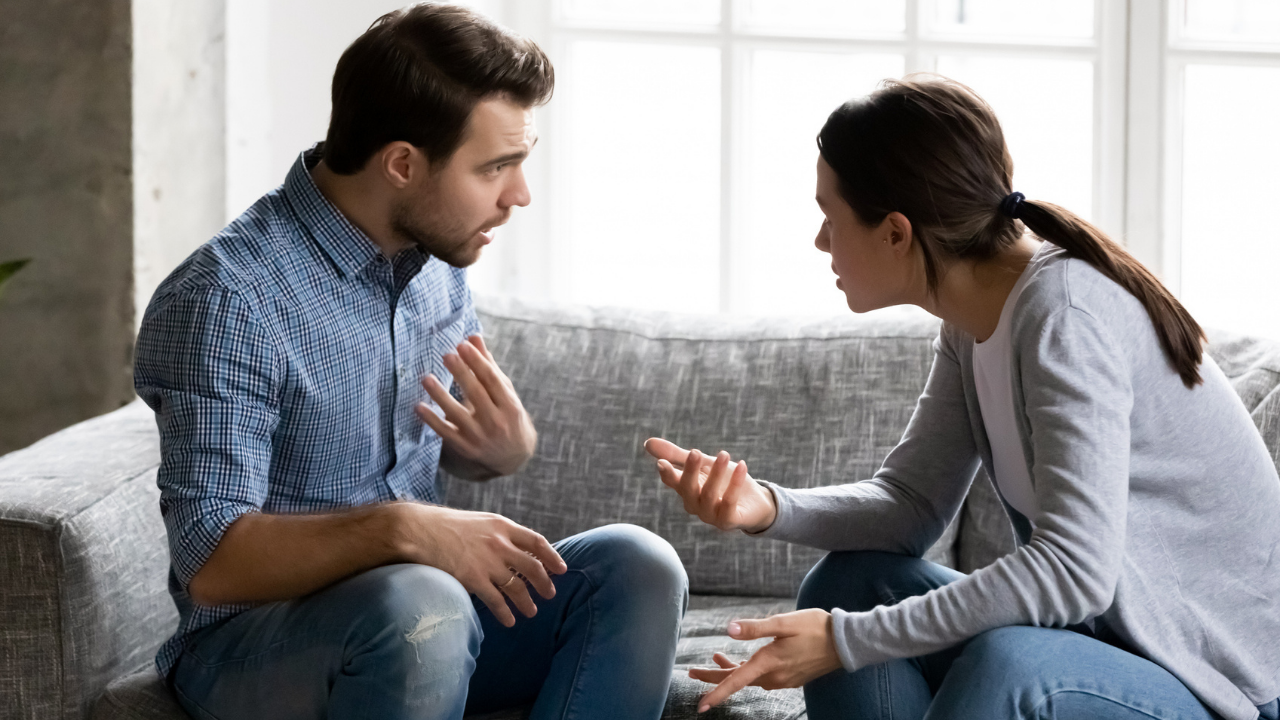 Man introduces wife who works full-time as 'housewife' to colleagues