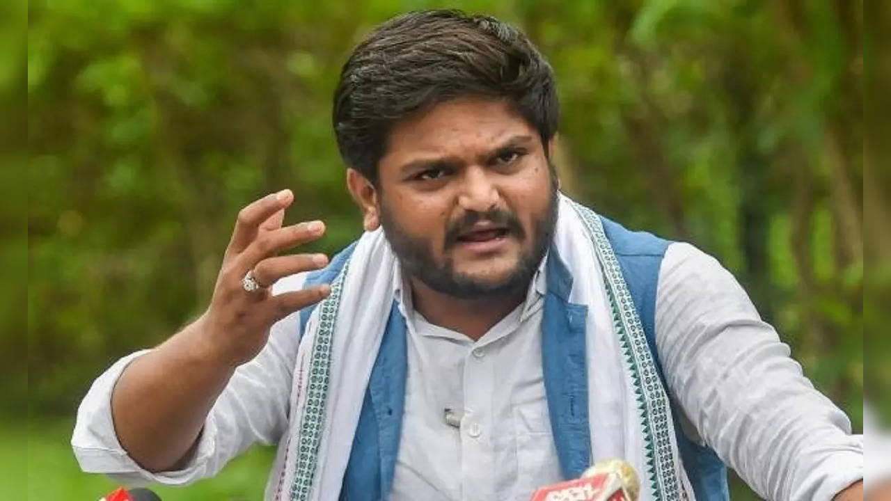 Relief For Hardik Patel As Sc Stays Congress Leaders Conviction In 2015 Rioting Case India