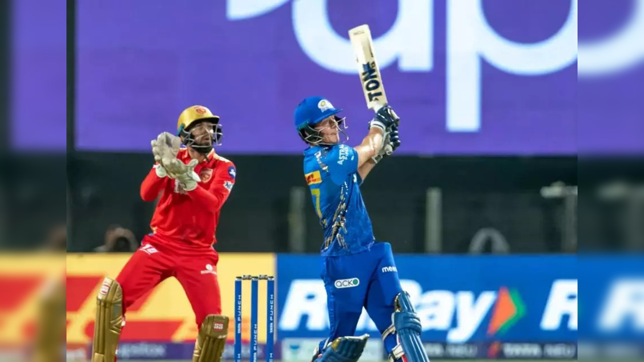 Dewald Brevis aka Baby AB destroys Rahul Chahar in MI vs PBKS clash at IPL 2022