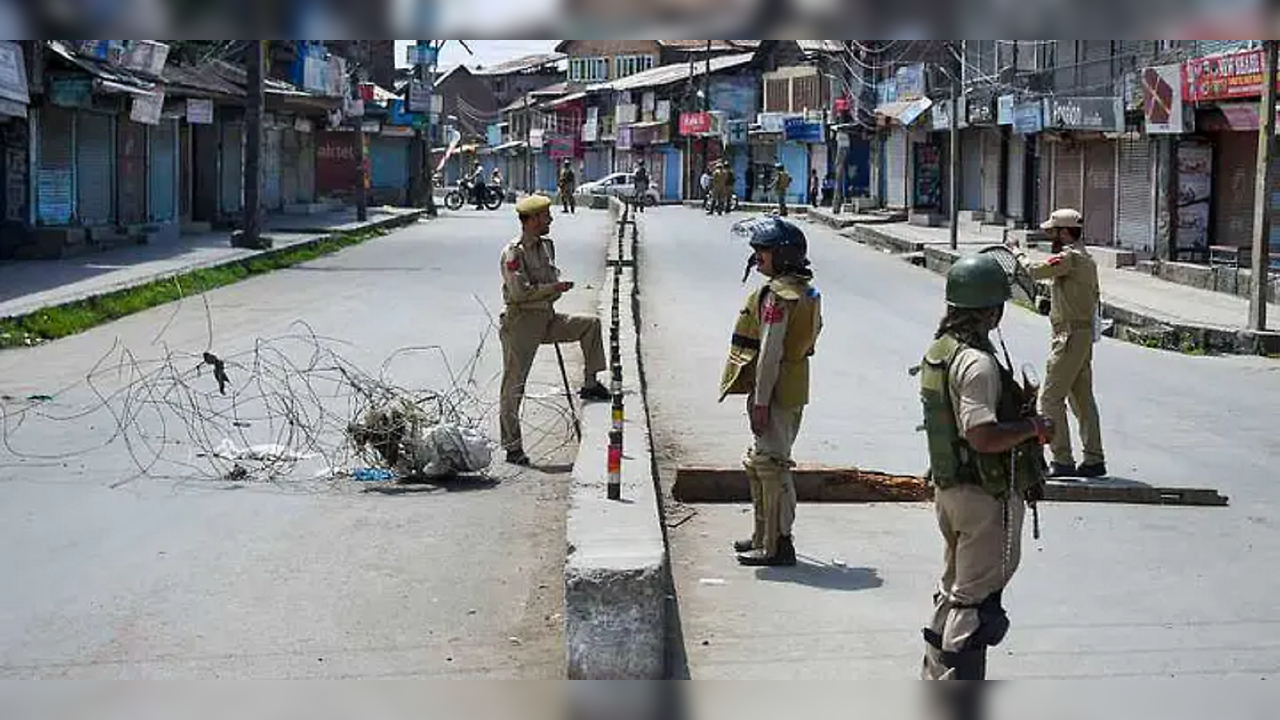Pakistan-based Mushtaq Ahmed Zargar, released after 1999 Indian ...