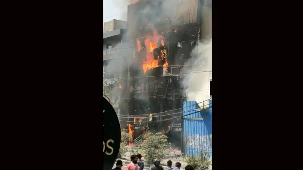 Fire at Delhi club