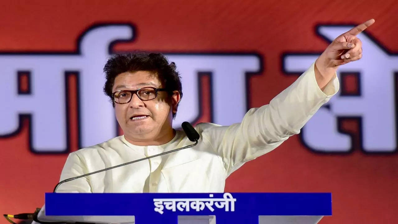 MNS sees exodus of Muslim leaders from party as Raj Thackeray continues to  push for ban on loudspeakers in mosques