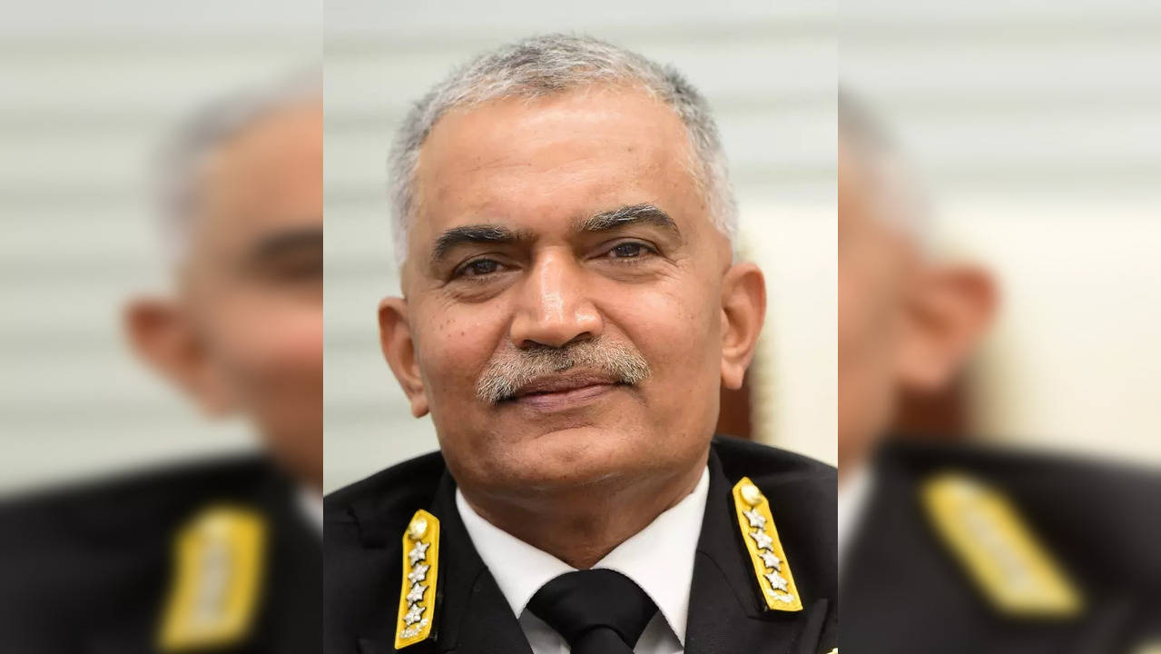 Navy chief Admiral R. Hari Kumar on visit to Maldives and Seychelles