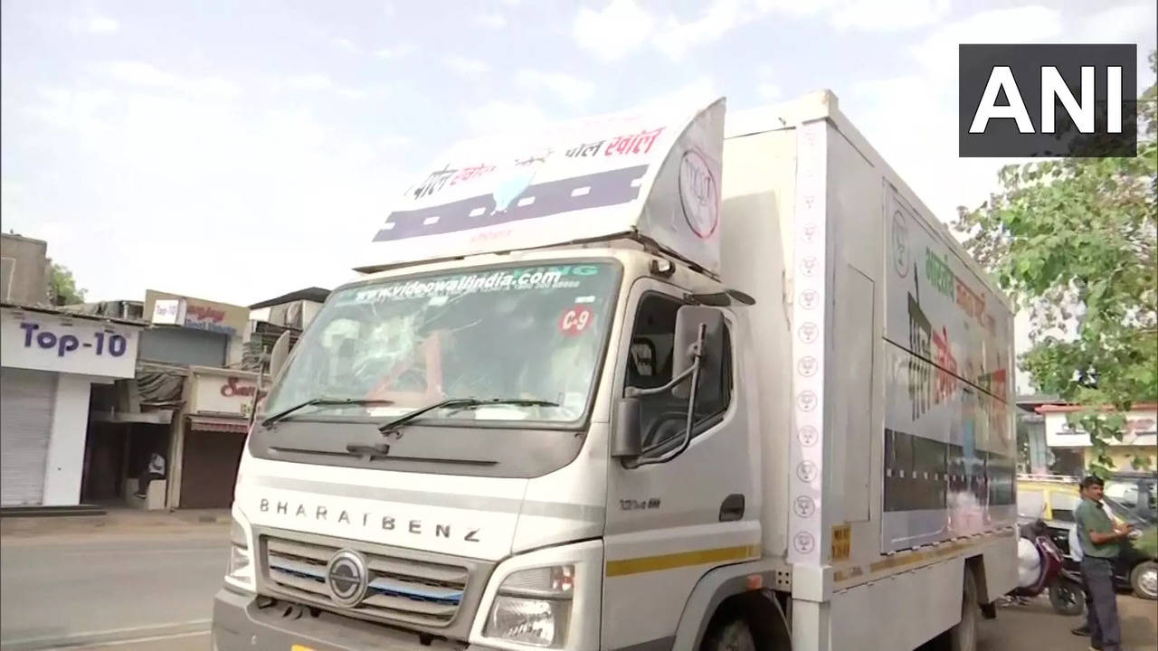 BJP's 'pol khol' campaign bus