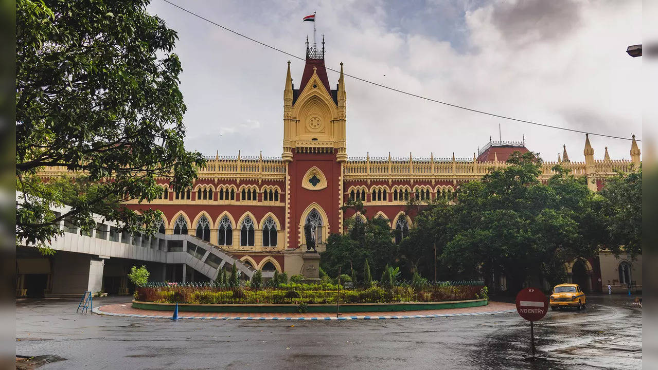 Calcutta HC: Students cannot be barred from entering school over outstanding fees