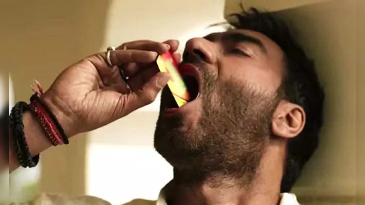 Ajay Devgn in Vimal ad