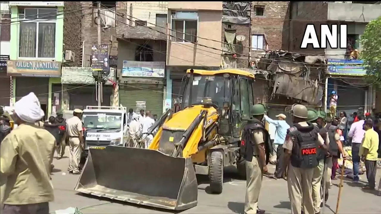 Demolition drive at Jahangirpuri