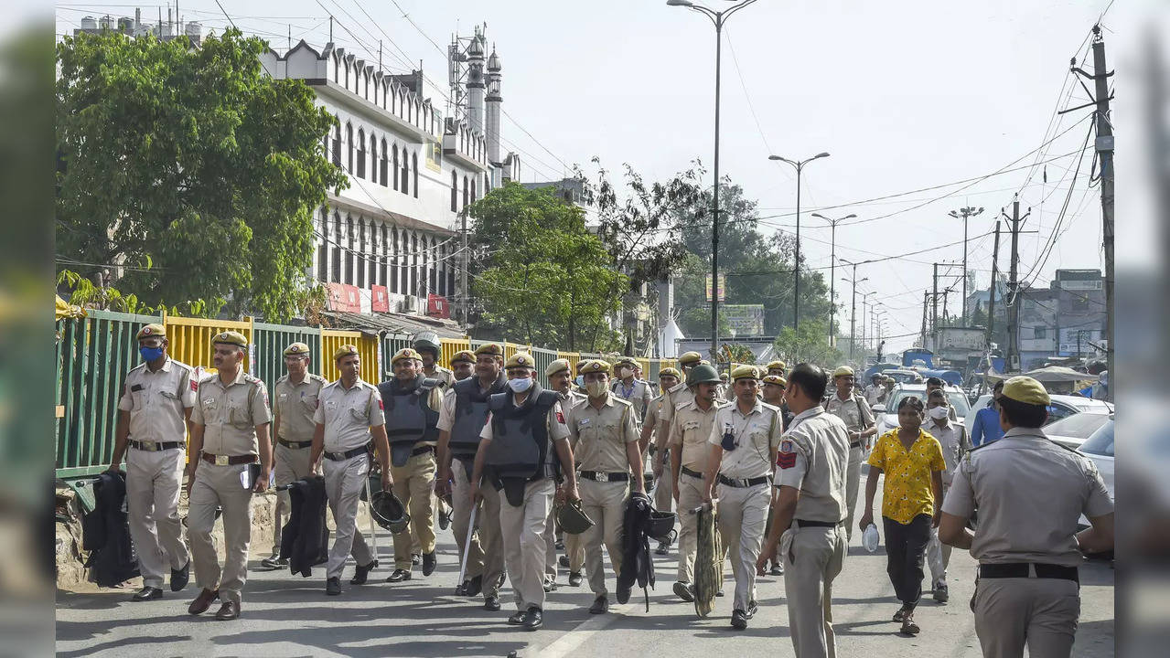 Week after ‘unfortunate’ clash, communities recall ‘brotherhood’ of three decades to restore peace in Jahangirpuri