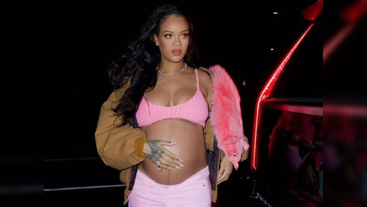 Rihanna has been sharing special moments from her pregnancy with fans regularly and from all the pictures and videos that have come out so far, we all know that the singer has been all about her baby bump. (Photo credit: Rihanna/Instagram)