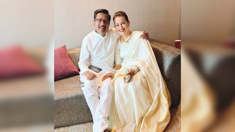 Tina Dabi with her husband Pradeep Gawande