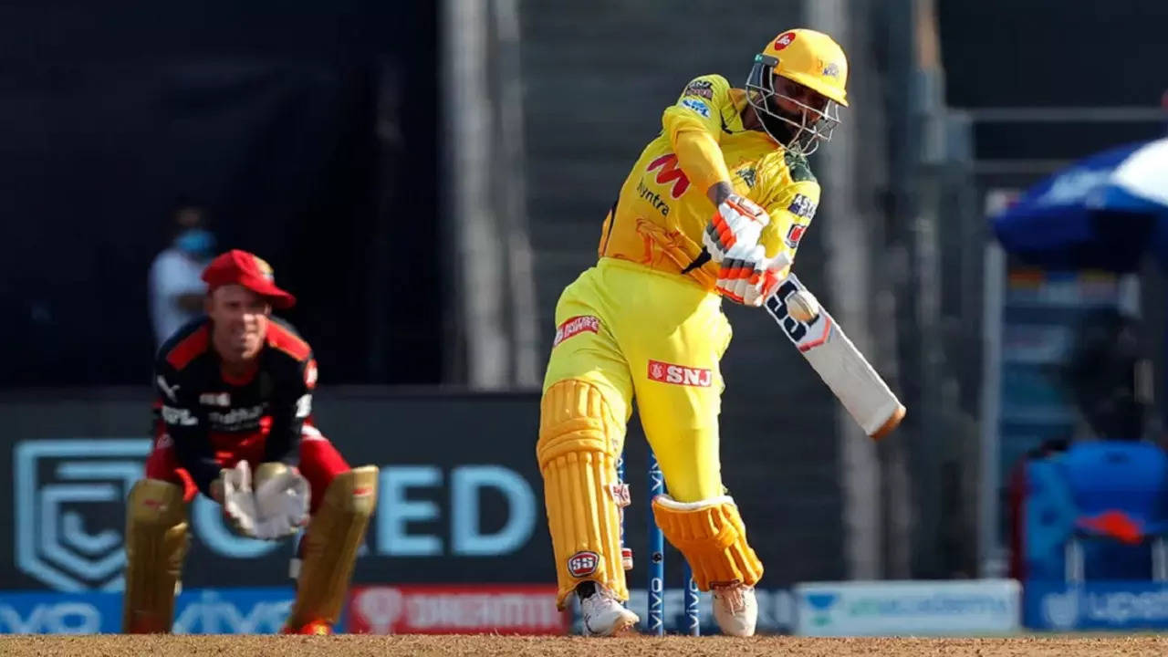 Ravindra Jadeja 37 off Harshal Patel