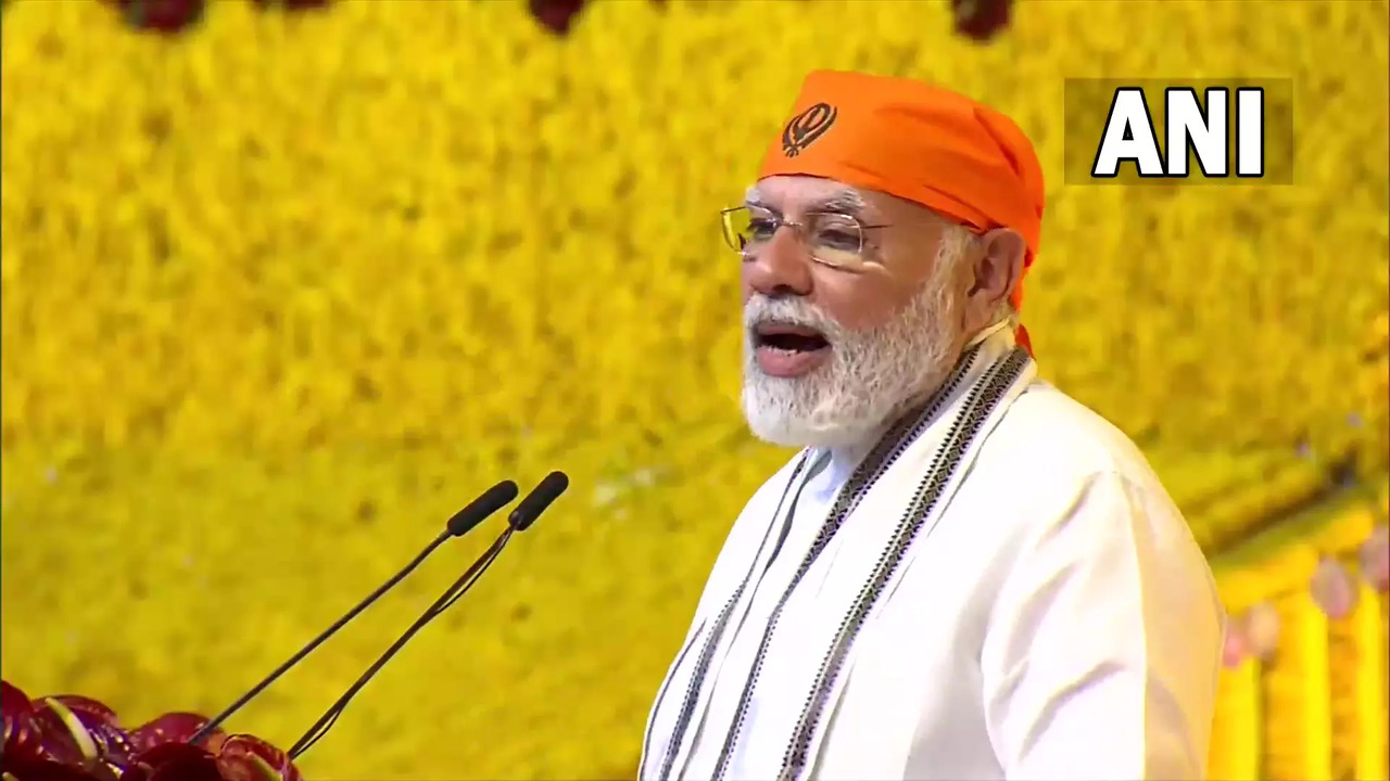 ​PM Narendra Modi at Red Fort to commemorate the 400th birth anniversary of Guru Tegh Bahadur