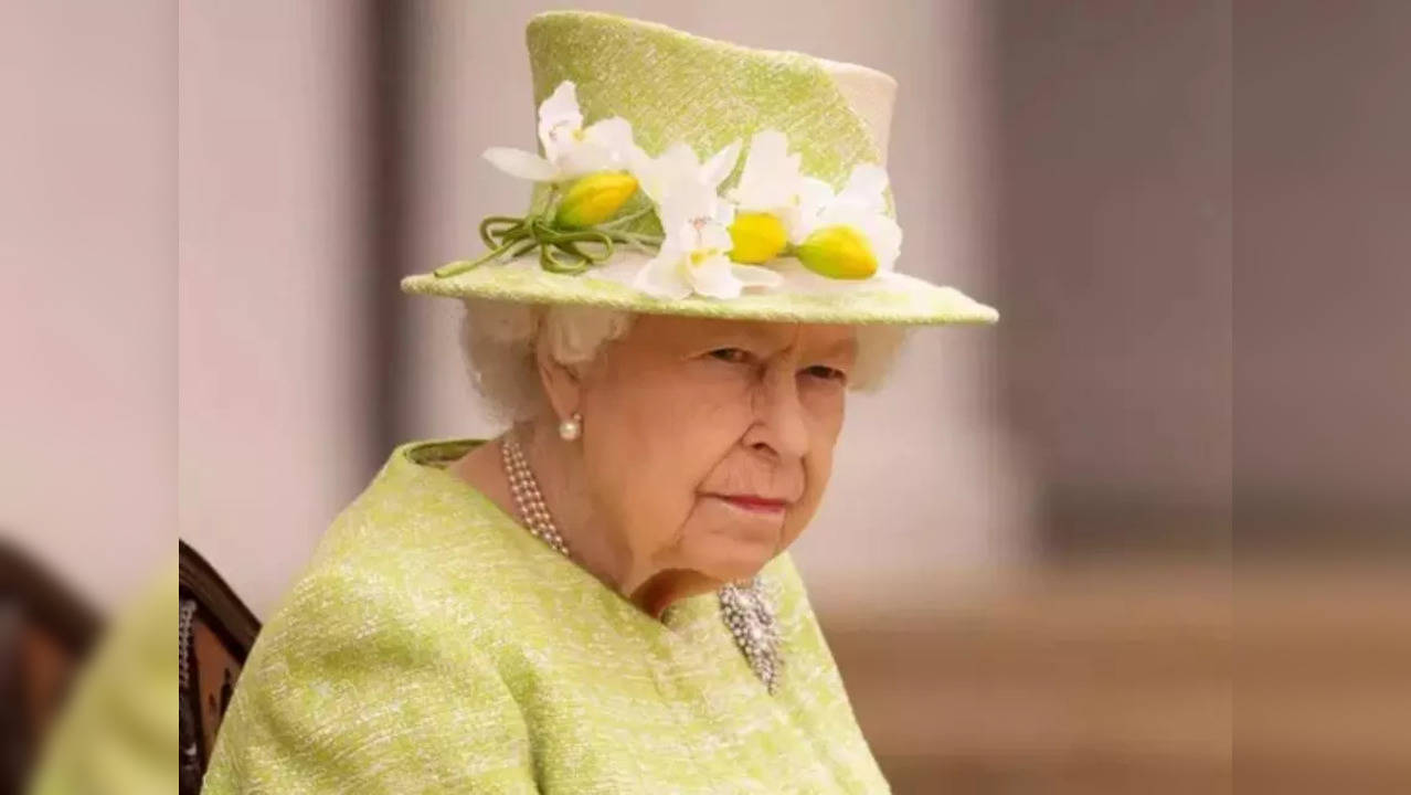 The Queen continues to follow her no-starch rule for dinner as well – a meal she enjoys by herself.