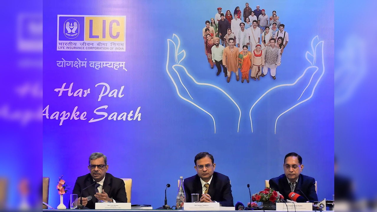 LIC anchor issue oversubscribed on day 1