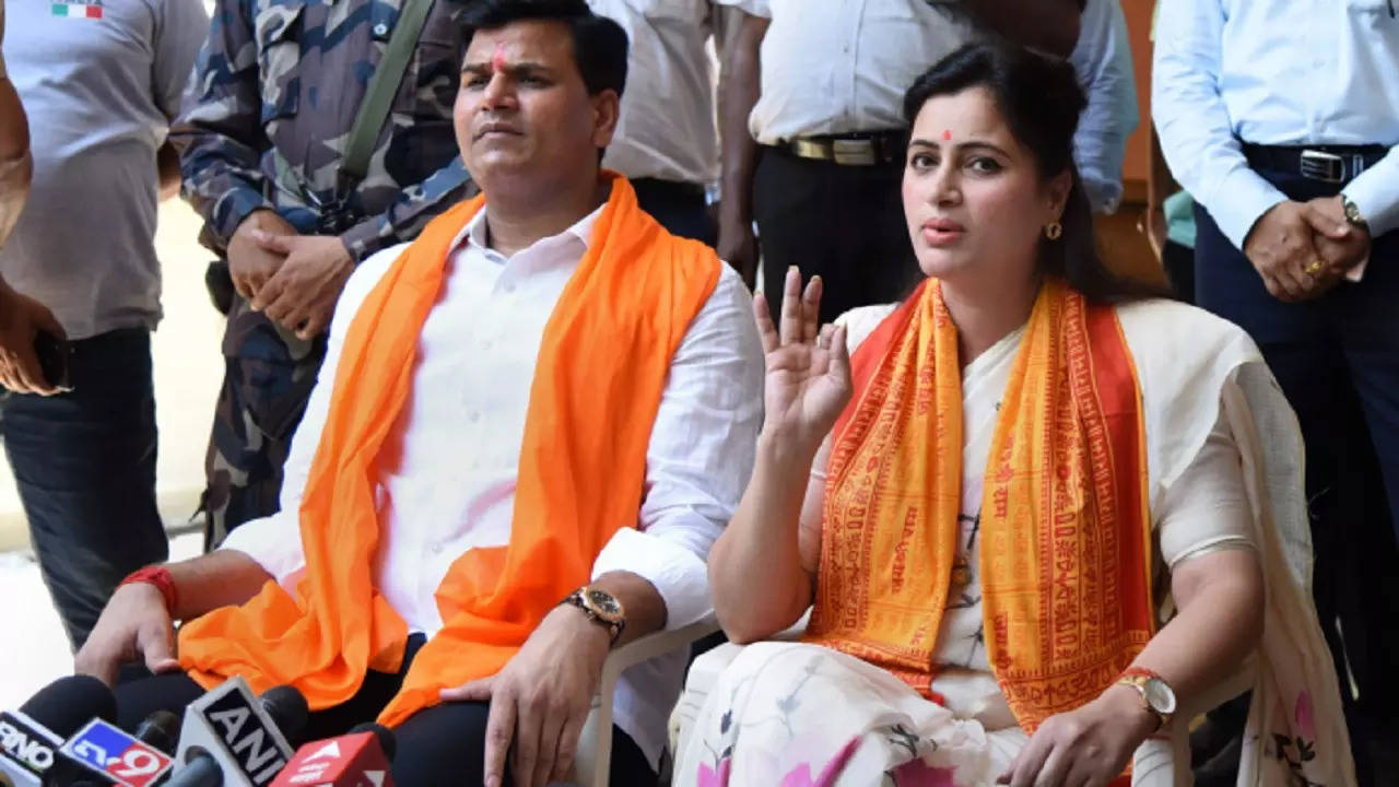 Maharashtra's MP-MLA couple Navneet Rana and Ravi Rana