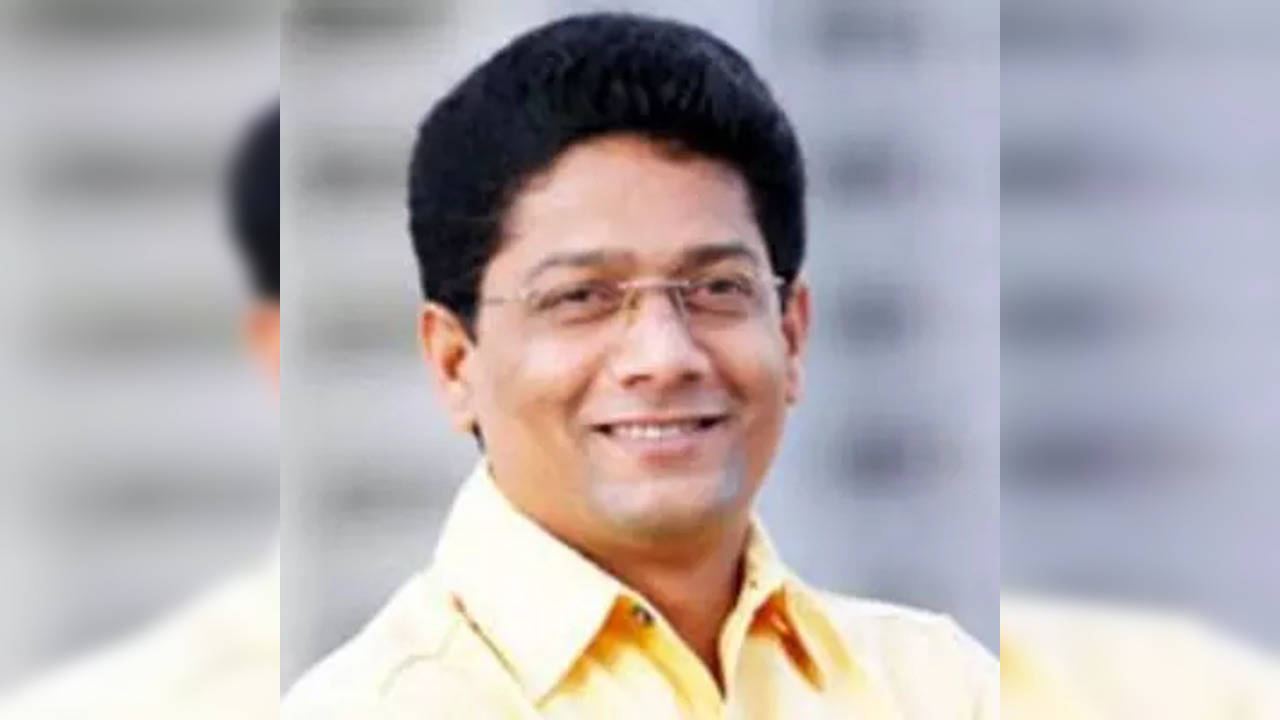 Yashwant Killedar, MNS leader who received notice from Mumbai police