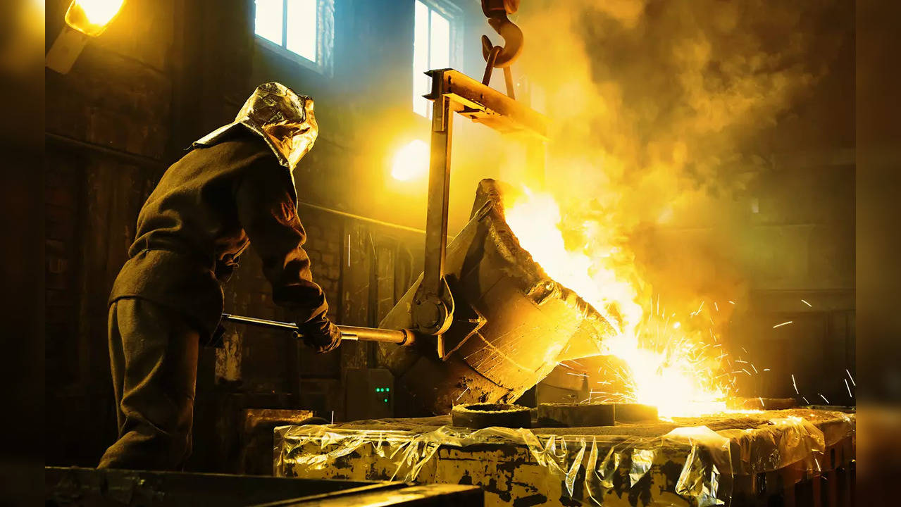 iStock metal industry