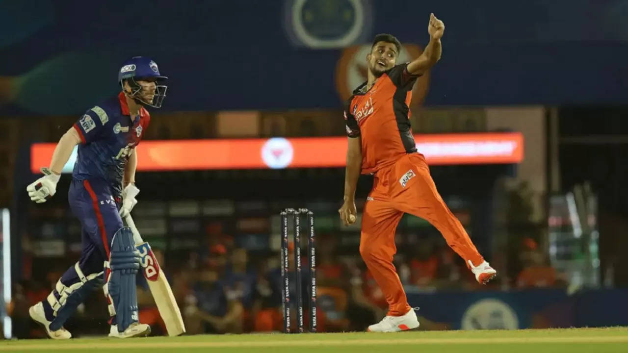 SRH pacer Umran Malik bowls fastest delivery of IPL 2022, touches 157 kmph mark against Delhi Capitals- Watch Cricket News, Times Now