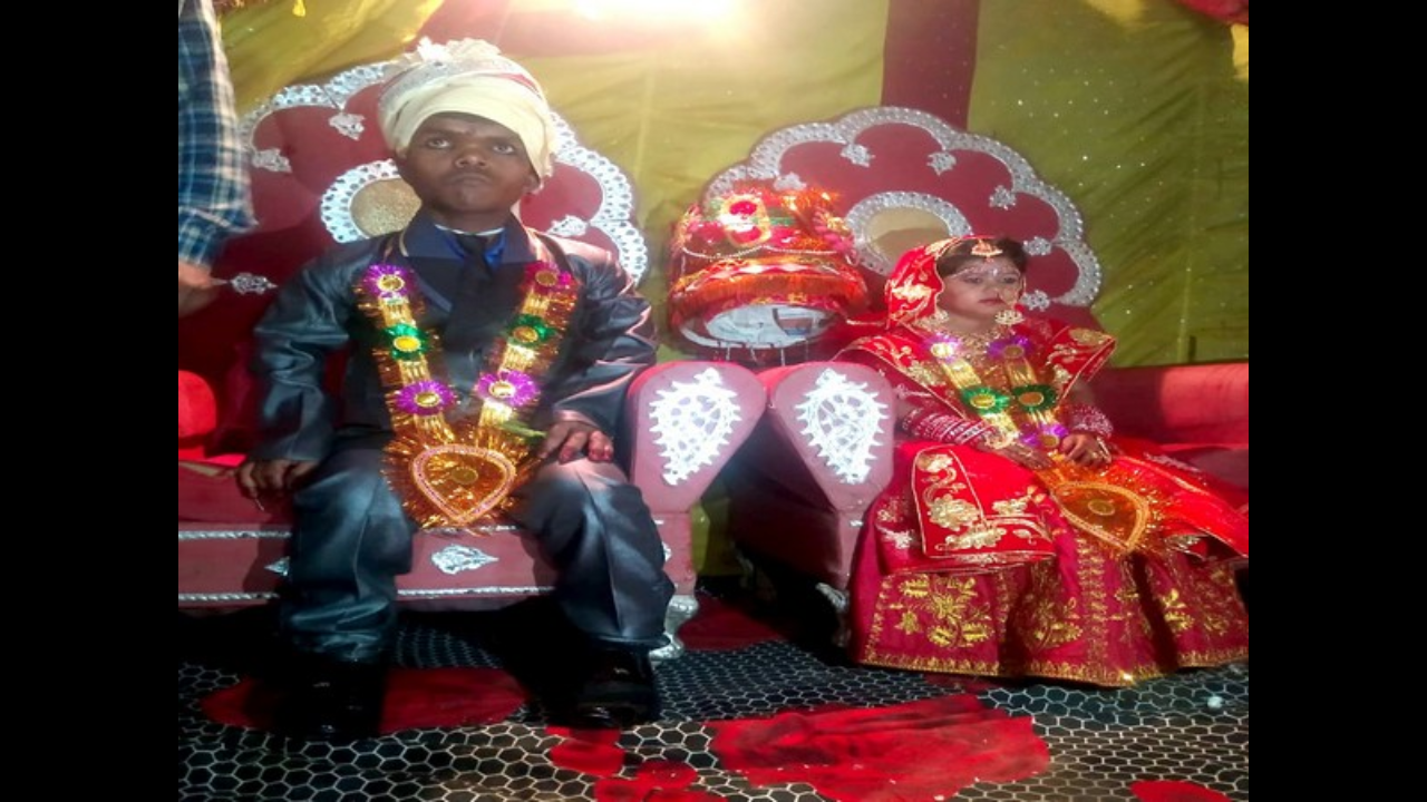 3-foot-tall groom marries 2.8-foot-tall bride in Bihar