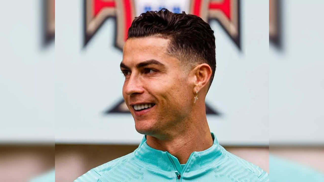 Ronaldo stresses on drinking lots of water and staying hydrated. (Photo credit: Cristiano Ronaldo/Instagram)