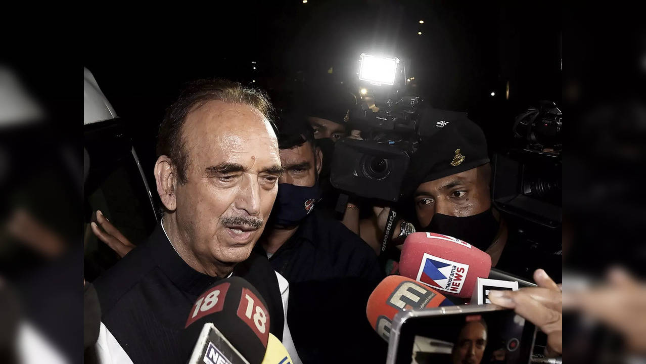 Senior Congress leader Ghulam Nabi Azad