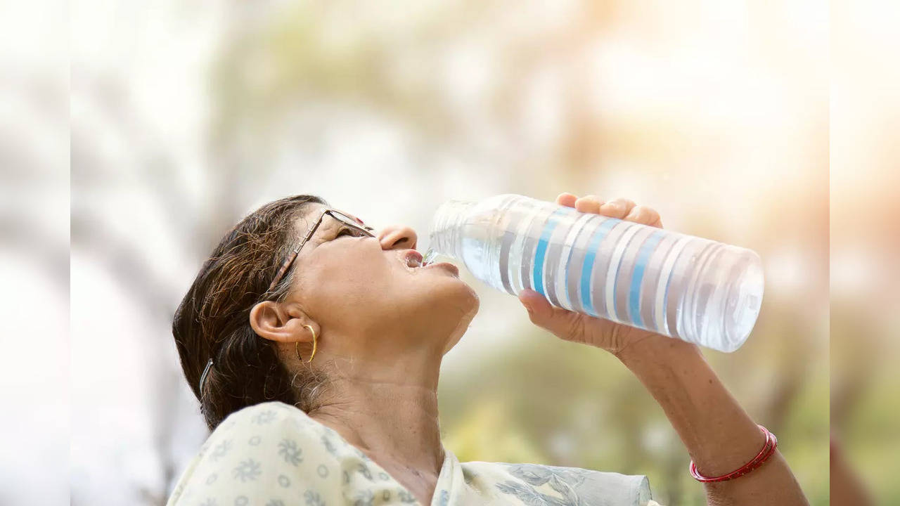 Drinking water on an empty stomach without brushing the teeth can help attain a healthy and glowing skin.