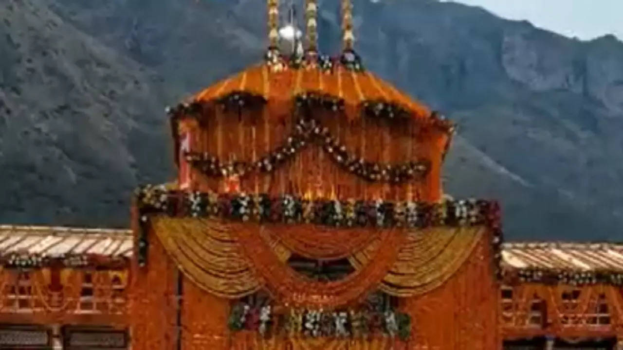 Badrinath reopens