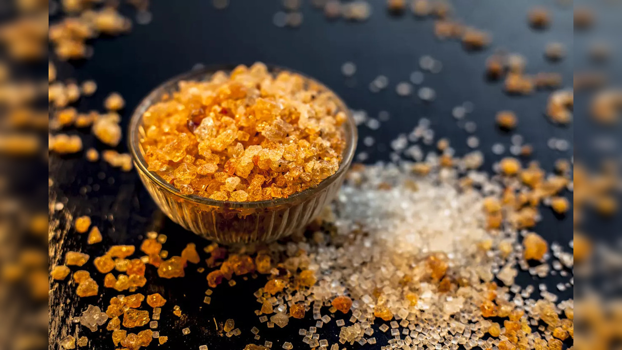 gond goond edible gum crystals in a transparent glass bowl