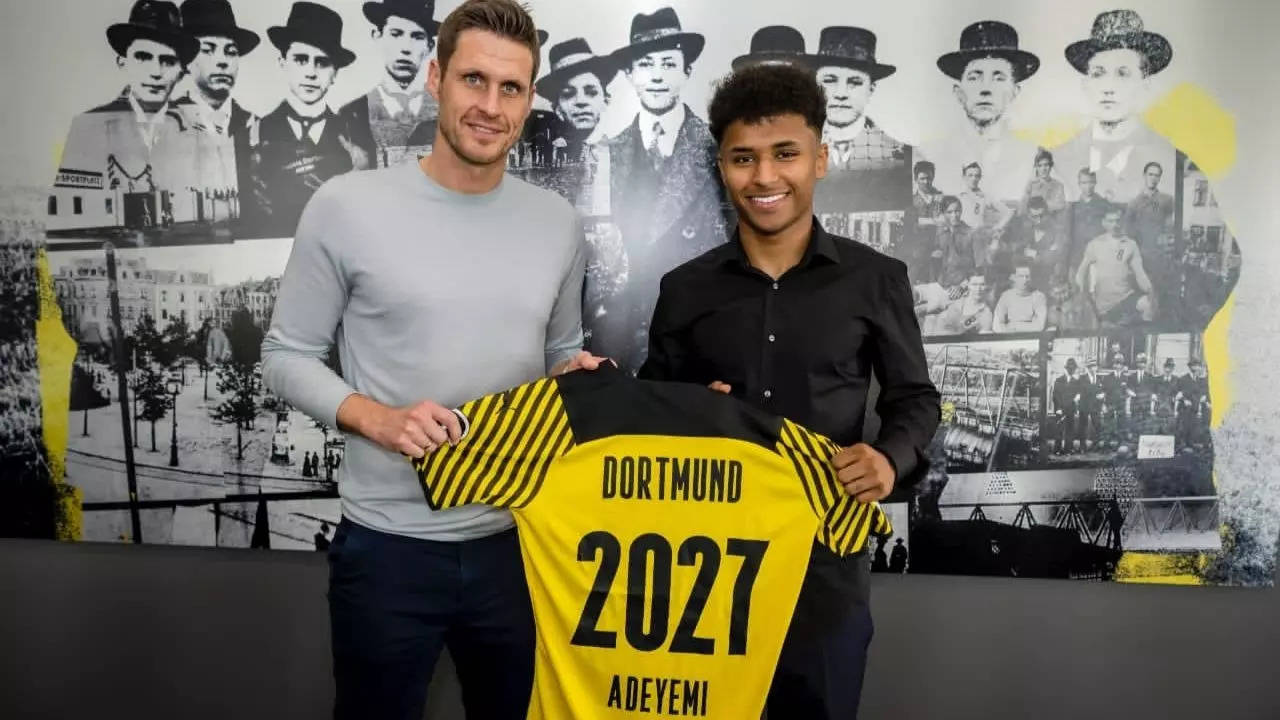 @karim_adeyemi Dortmund signing