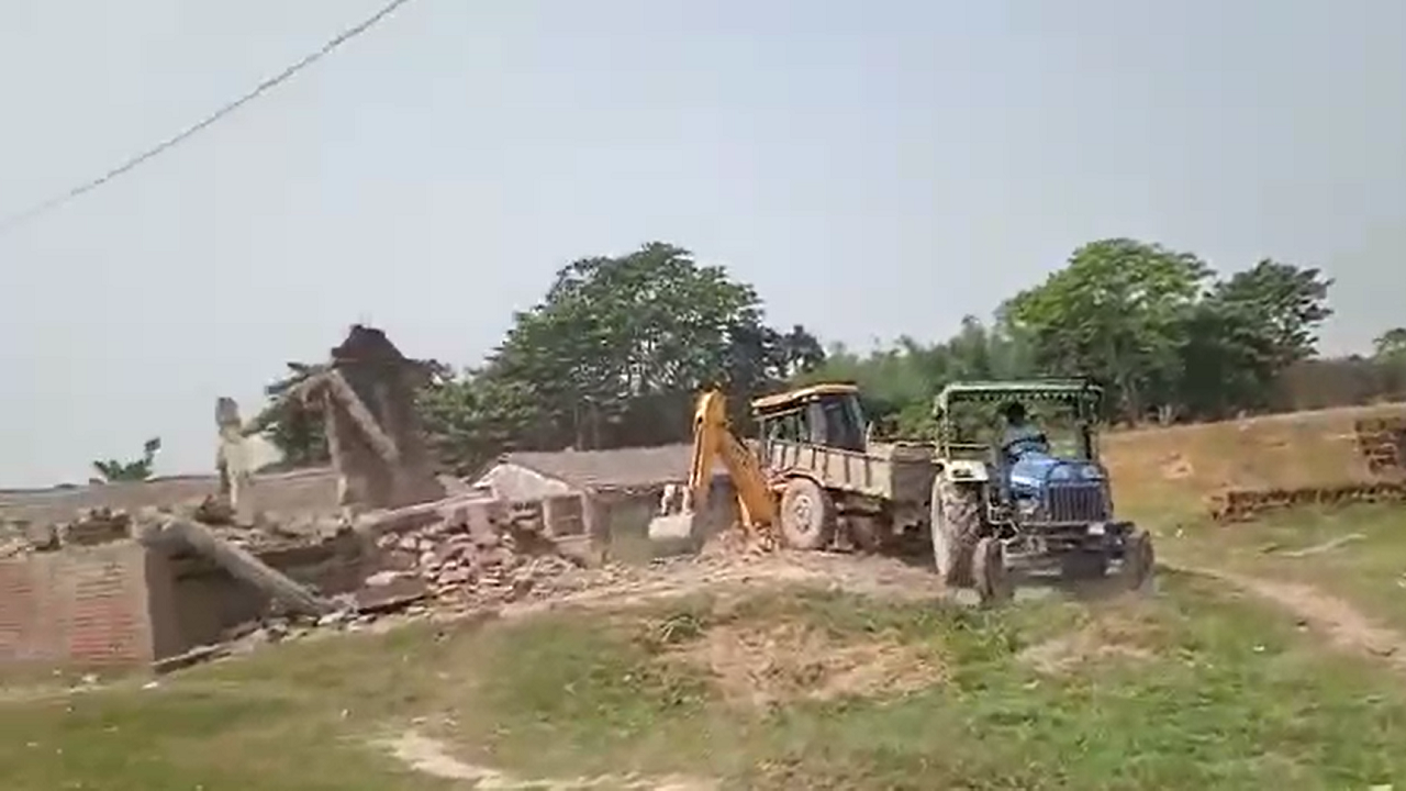 Panchayat Bhavan in Bihar demolished