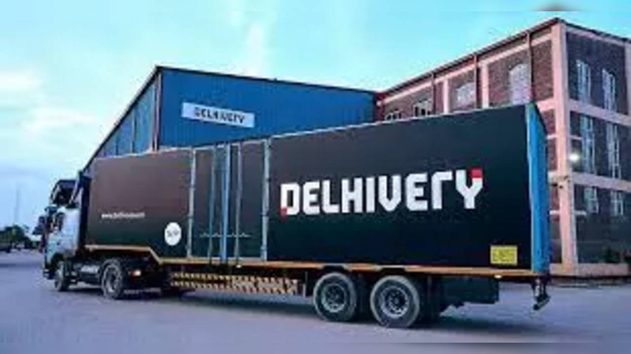 delhivery truck