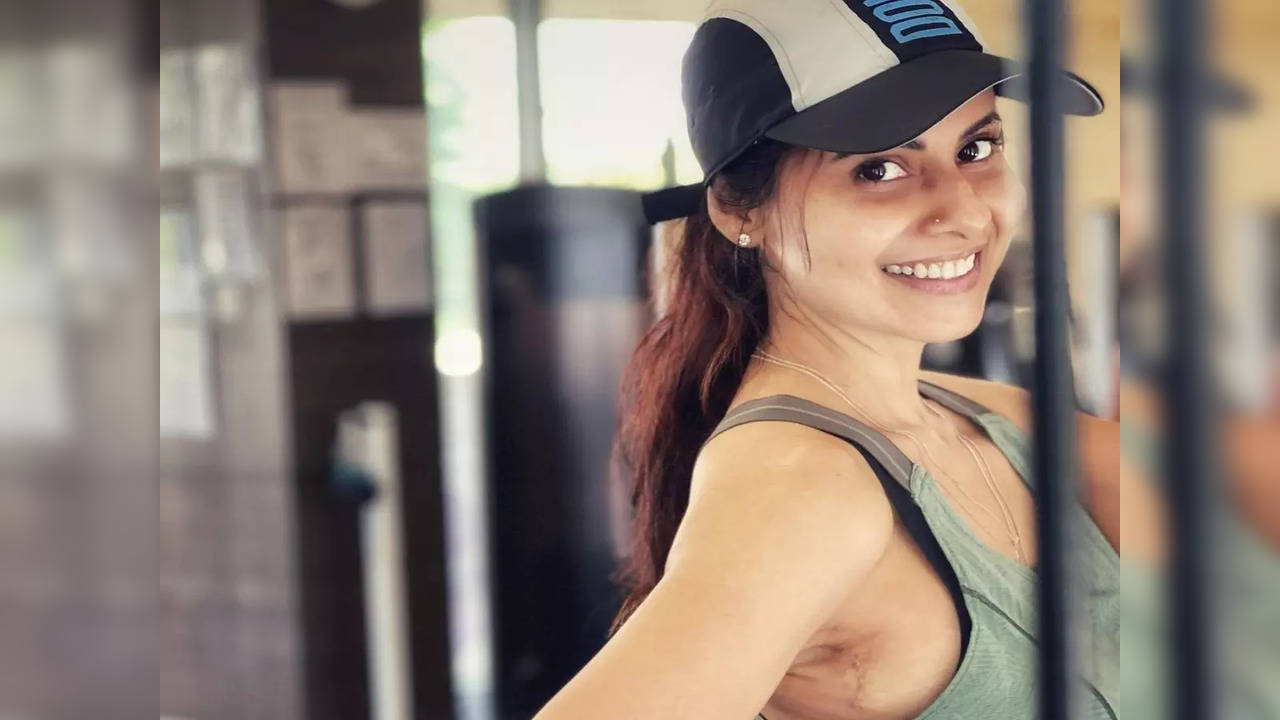 Chhavi Mittal writes 'I did the unthinkable' as she hits the gym after breast cancer surgery; shares pic flaunting her scar