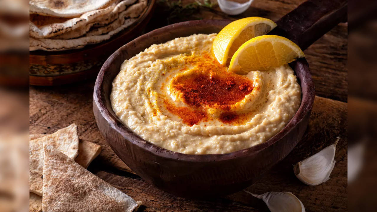 International Hummus Day 2022: Know the surprising health benefits of this popular dip