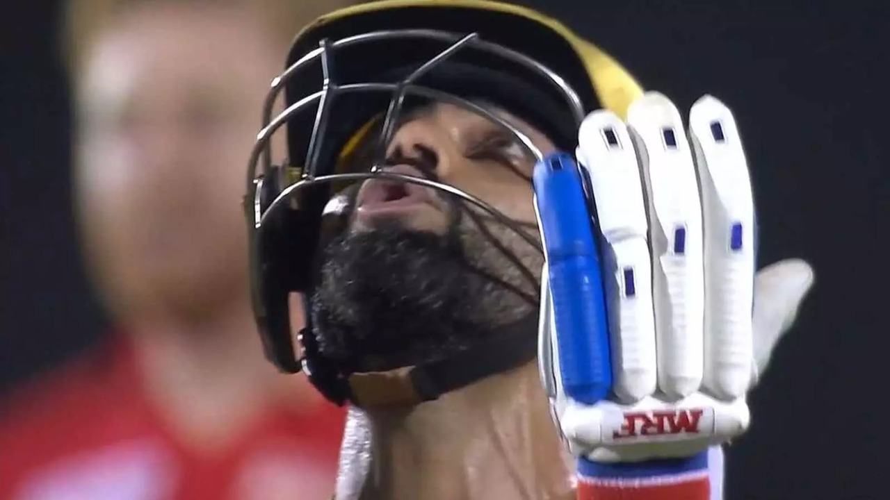 Virat Kohli's reaction to his dismissal against PBKS has gone viral