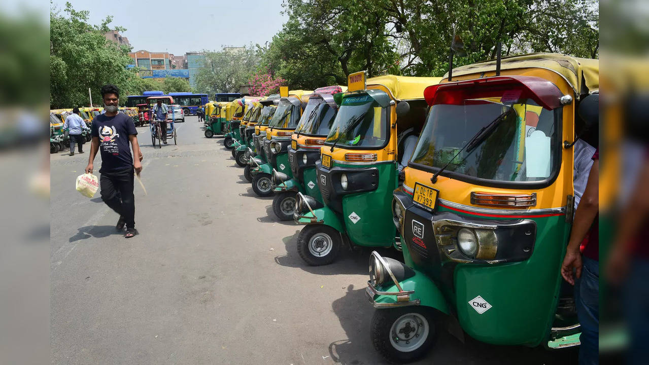 Taxi, auto fares likely to rise again as CNG prices increased by Rs 2/Kg