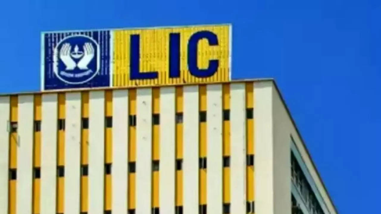 LIC IPO Listing