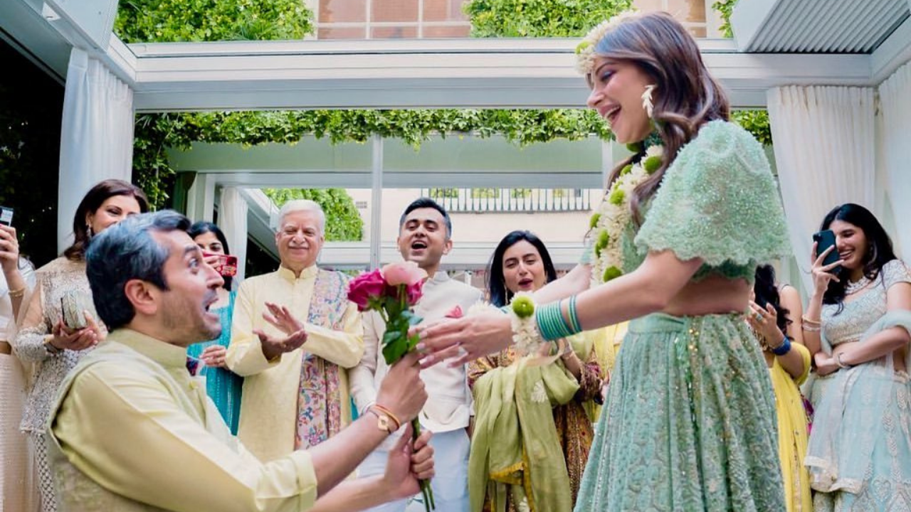 Photo from Kanika Kapoor's mehendi ceremony