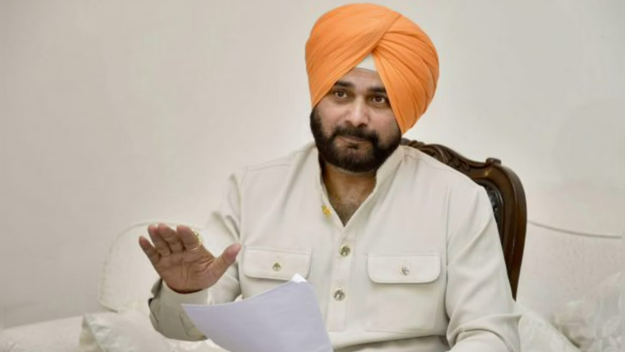 1988-road-rage-case-navjot-singh-sidhu-surrenders-sent-to-patiala