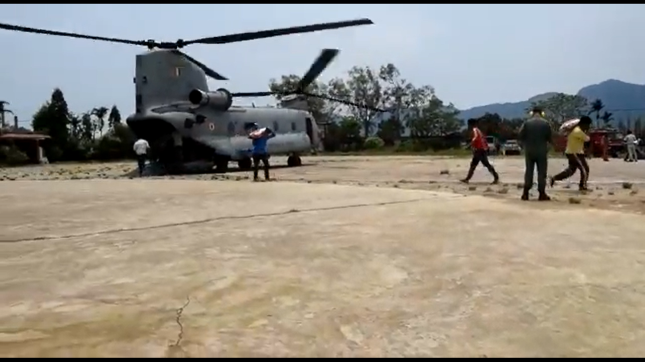 Chinook heavylift helicopters