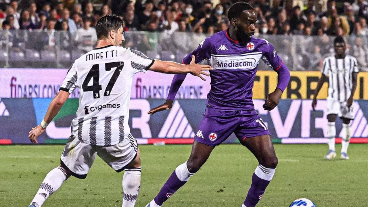 @ACFFiorentinaEN vs Juventus win Serie A