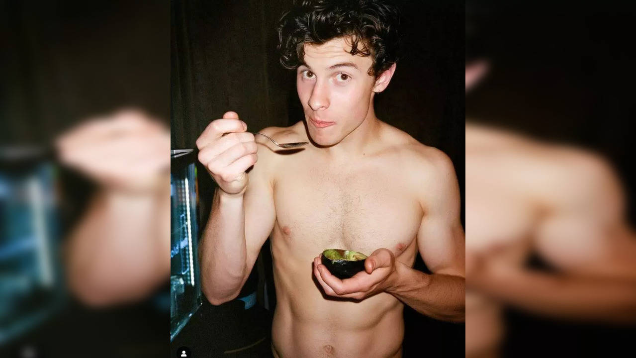 A rich source of monounsaturated fats, avocados are Shawn Mendes’s go-to snack. (Photo credit: Shawn Mendes/Instagram)