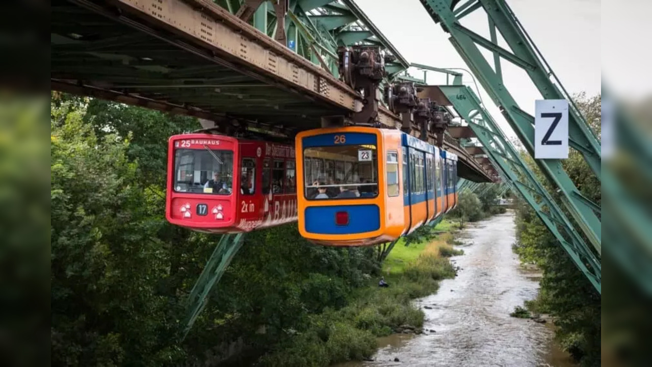 Upside down trains in Germany