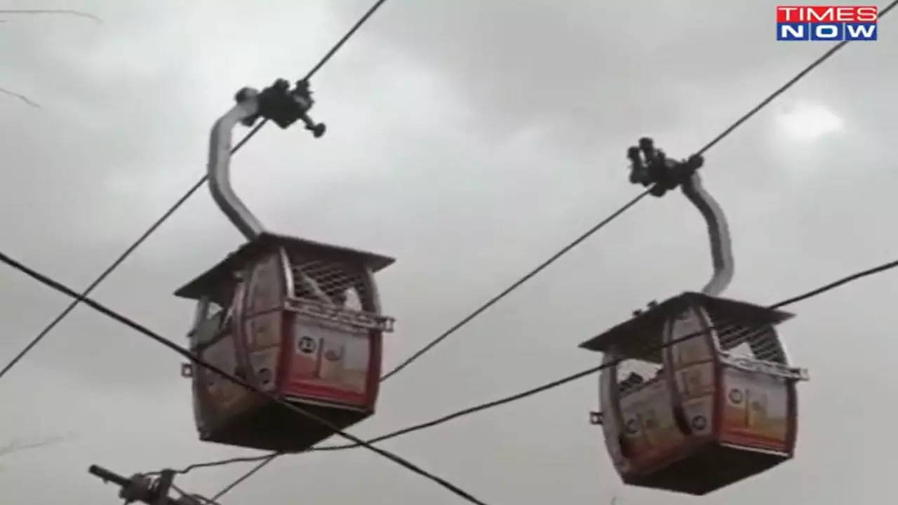 Cable cars carrying Maa Sharda devotees dangle midair due to bad weather